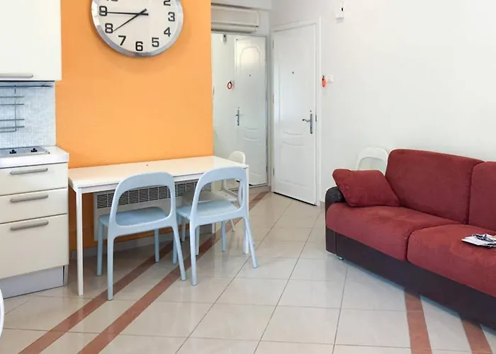 Cozy Studio Near The Beach